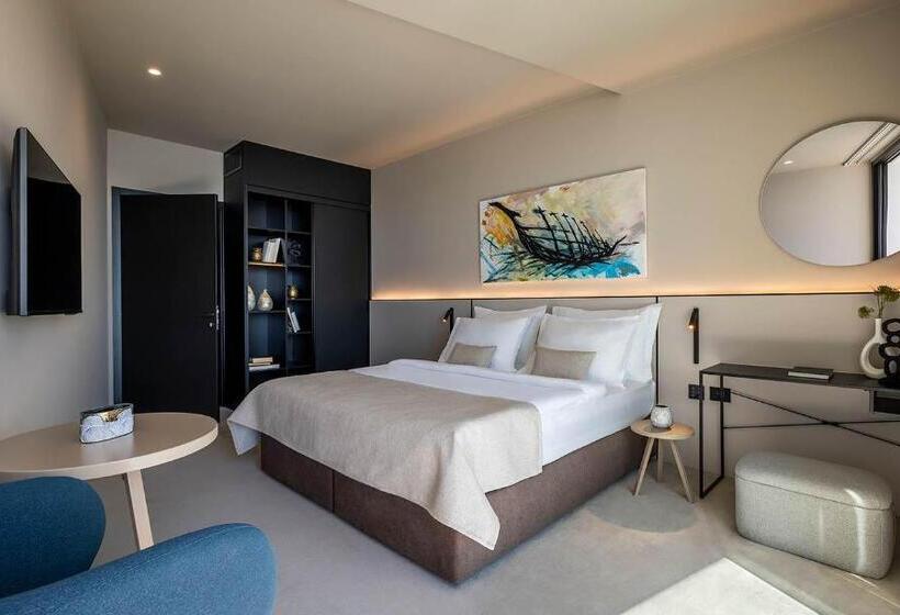 Люкс Вид на Море, Aminess Younique Narrivi