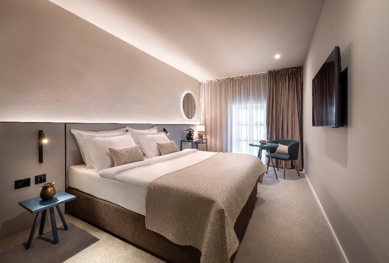 Номер Премиум, Aminess Younique Narrivi