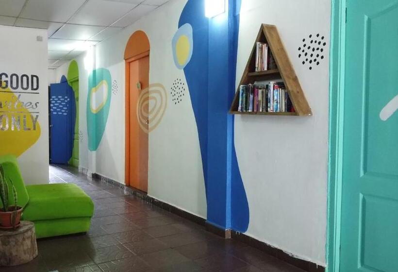 Четырехместный Номер Стандарт, Acuarela Hostal