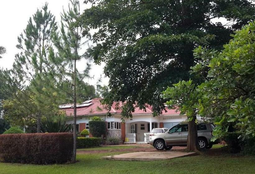 اتاق استاندارد, Brownstone Country Home