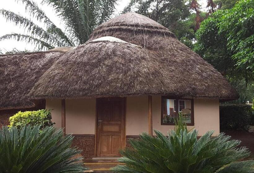 سوییت سوپریور, Brownstone Country Home