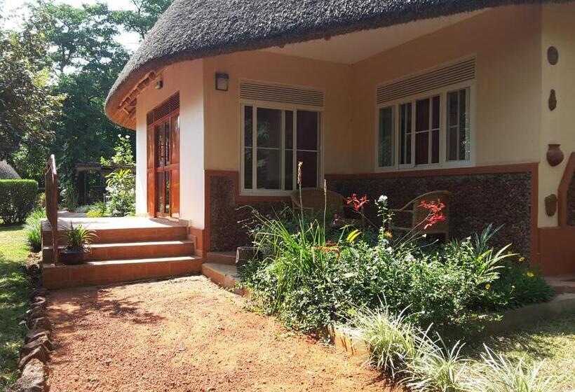 سوییت خانوادگی, Brownstone Country Home