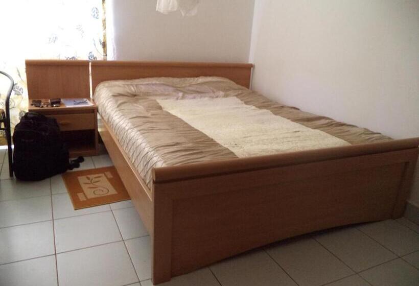 اتاق لوکس, Brownstone Country Home