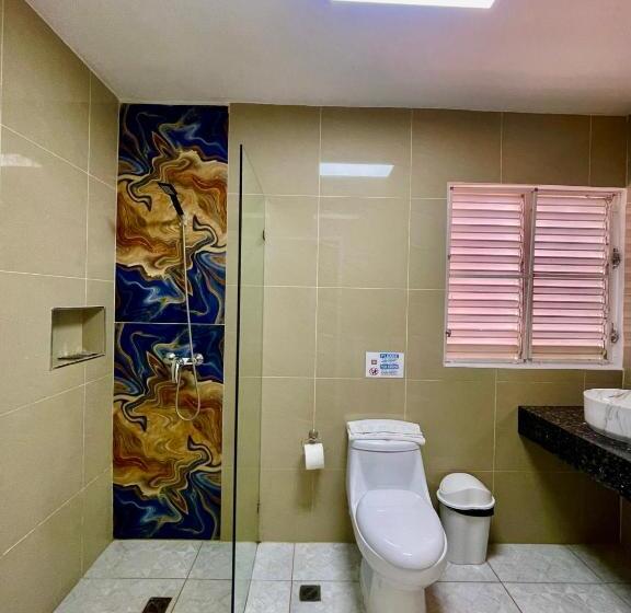 اتاق خانوادگی, Villa Iguana