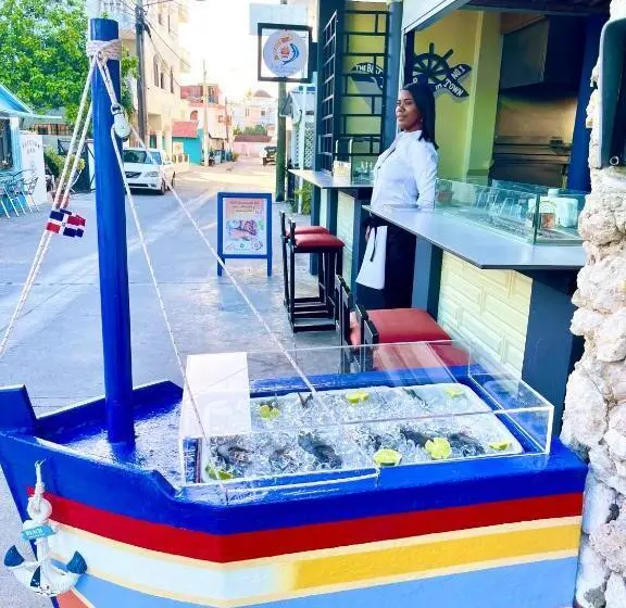 اتاق راحتی سه تخته, Villa Iguana
