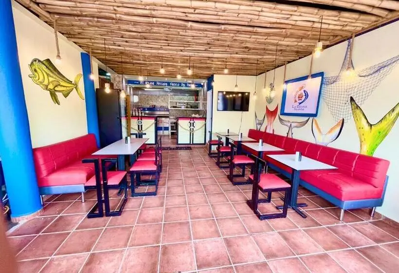 اتاق راحتی سه تخته, Villa Iguana
