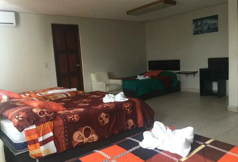 اتاق خانوادگی, G Y V Hotels