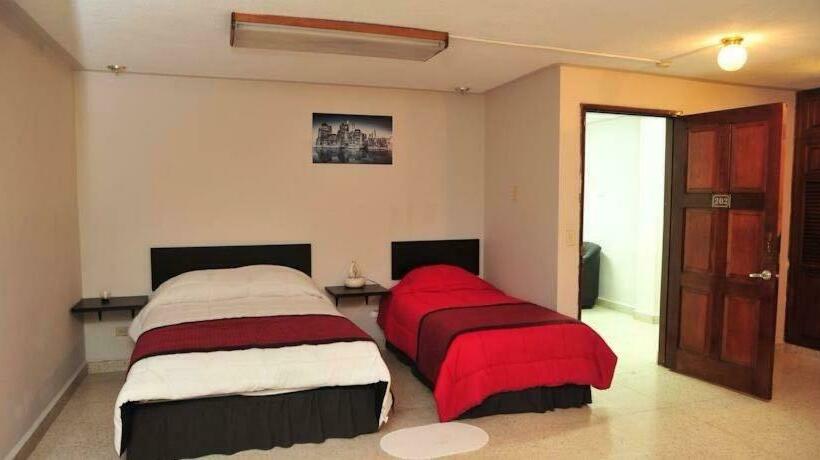 اتاق خانوادگی, G Y V Hotels