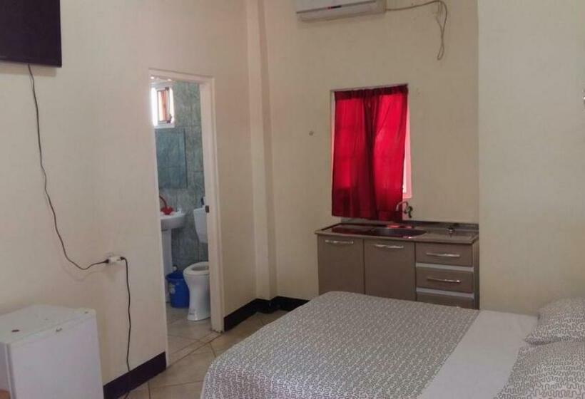 استودیوی استاندارد, Bar Restaurant Emergency 911 Sto Lk Group