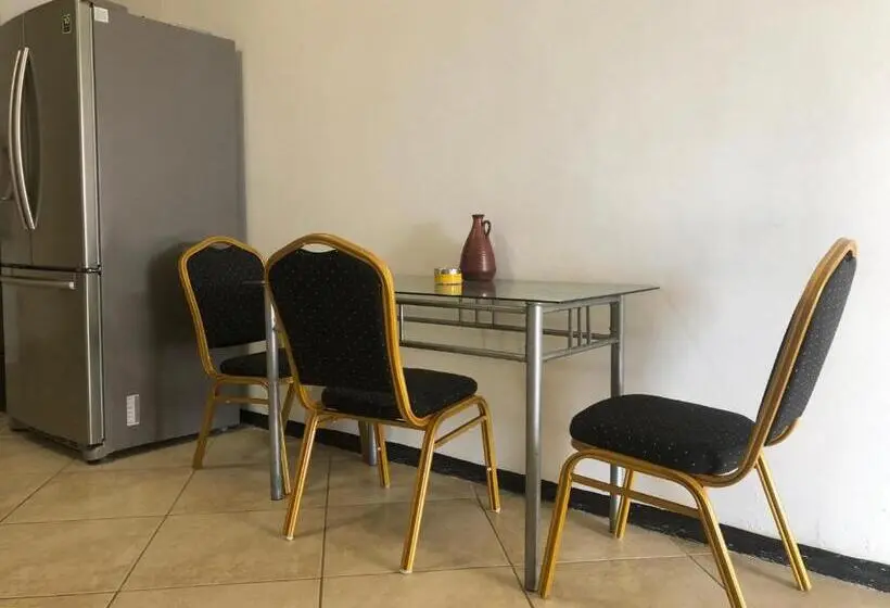 آپارتمان 2 خوابه, Bar Restaurant Emergency 911 Sto Lk Group