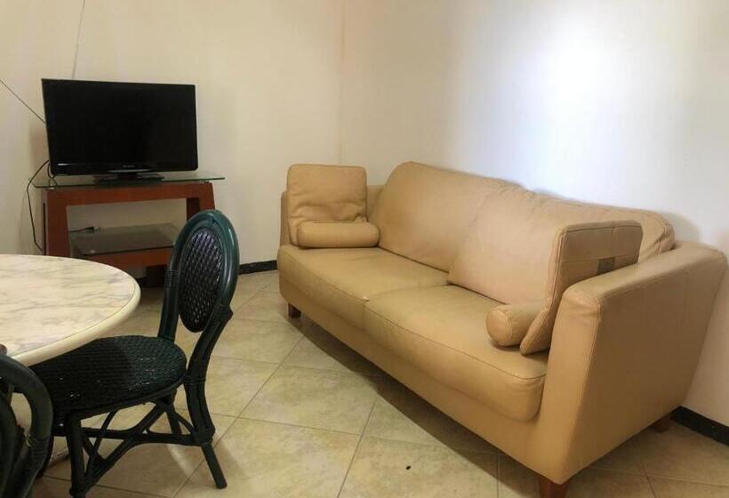 آپارتمان 2 خوابه, Bar Restaurant Emergency 911 Sto Lk Group