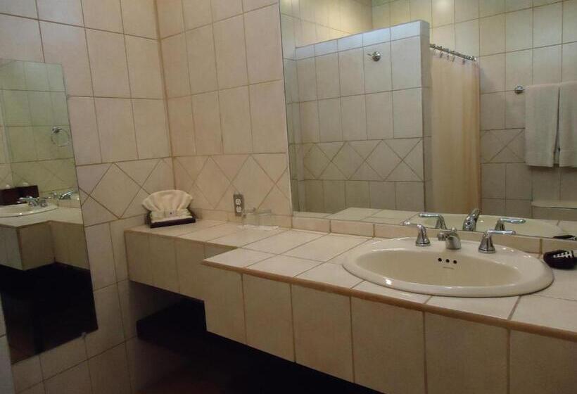 اتاق خانوادگی, Casa Del Sol