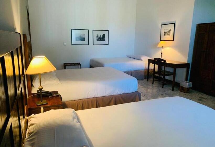 اتاق خانوادگی, Casa Del Sol