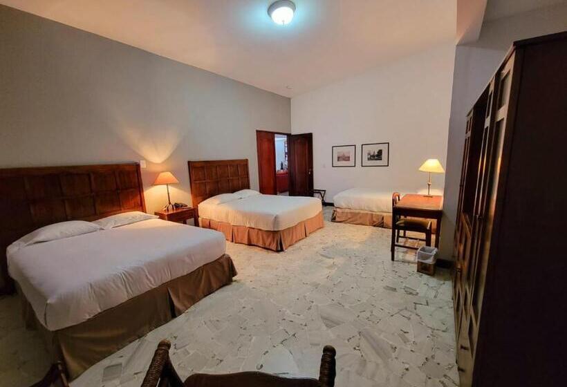 اتاق خانوادگی, Casa Del Sol