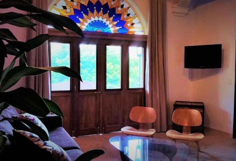 جناح إدارى, La Isabela Suites