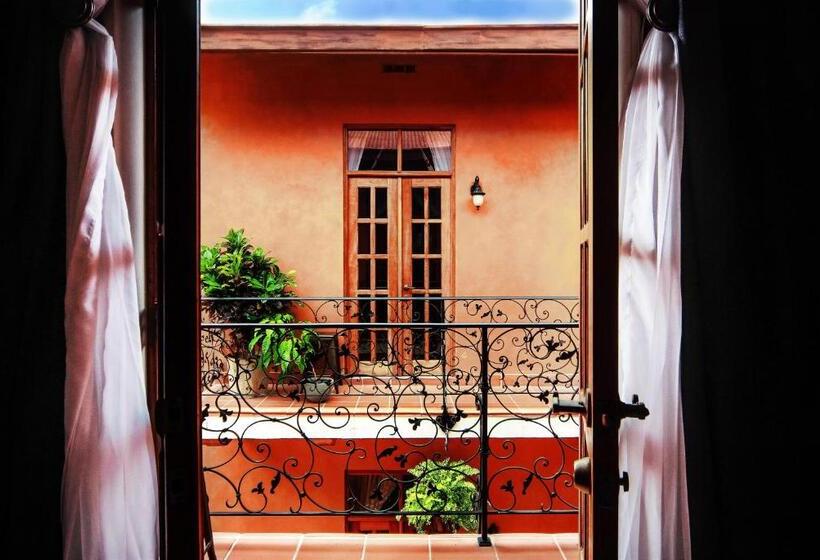 جناح, La Isabela Suites