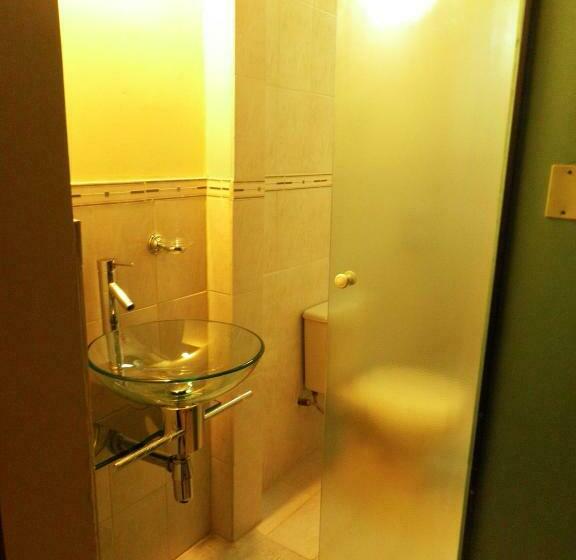 سوییت اجرایی, Las Residentas