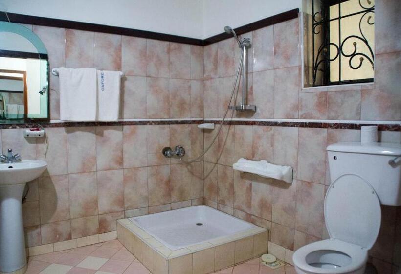 سوییت لوکس, Oxford Royal