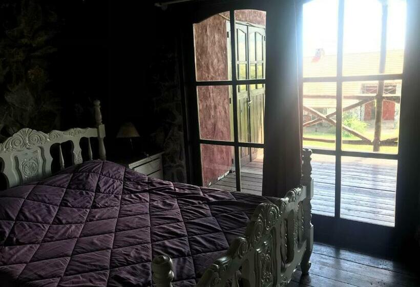 کابین, San Francisco De Las Sierras