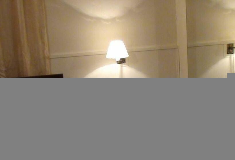 اتاق استاندارد سه نفره, Uruguay