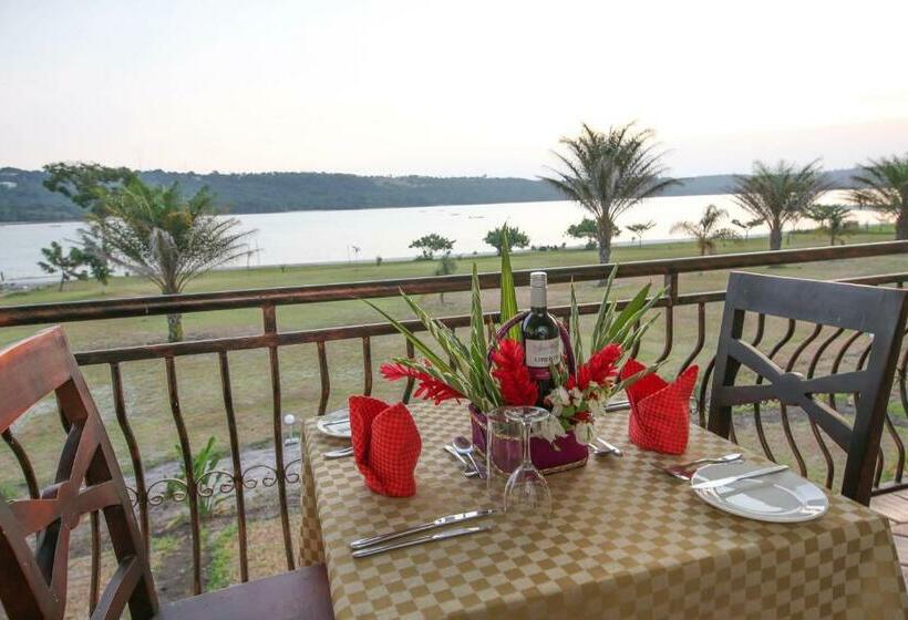 اتاق لوکس, Victoria Forest Resort