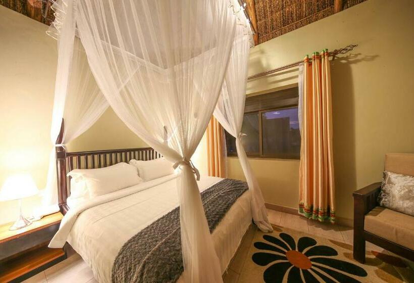 اتاق استاندارد سه نفره, Victoria Forest Resort