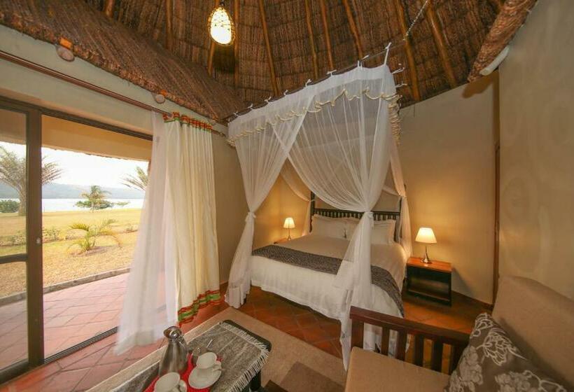 اتاق استاندارد سه نفره, Victoria Forest Resort