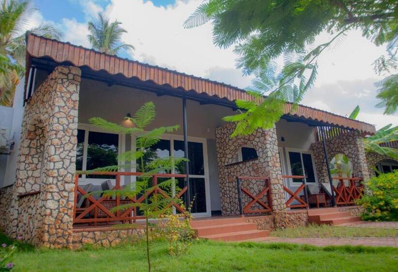 اتاق لوکس با تخت بزرگ, Kijiji Beach Resort