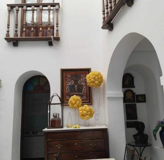 اتاق استاندارد با وان آب گرم, Hostel Mayflowers