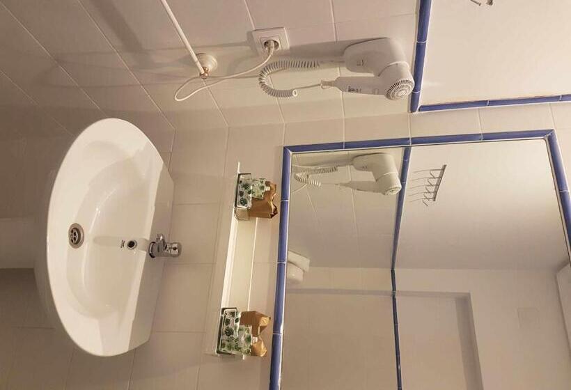اتاق استاندارد, Hostel Mayflowers