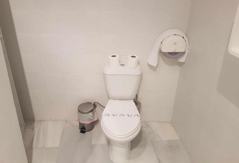 اتاق لوکس, Hostel Mayflowers