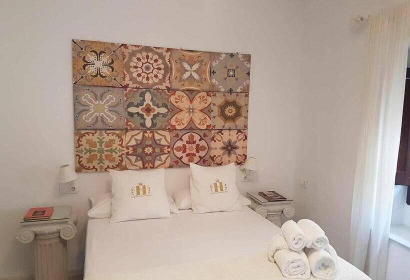 اتاق لوکس, Hostel Mayflowers