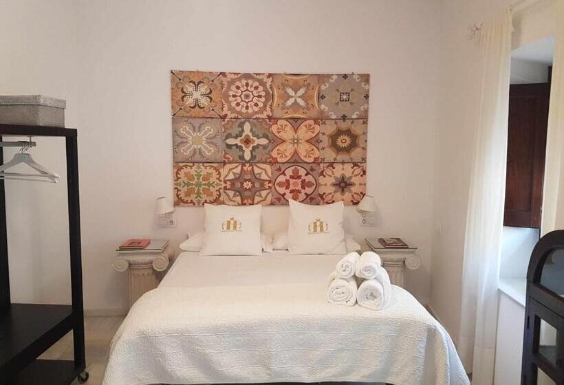 اتاق لوکس, Hostel Mayflowers