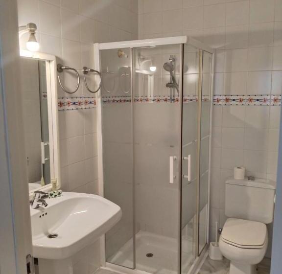 اتاق لوکس, Hostel Mayflowers