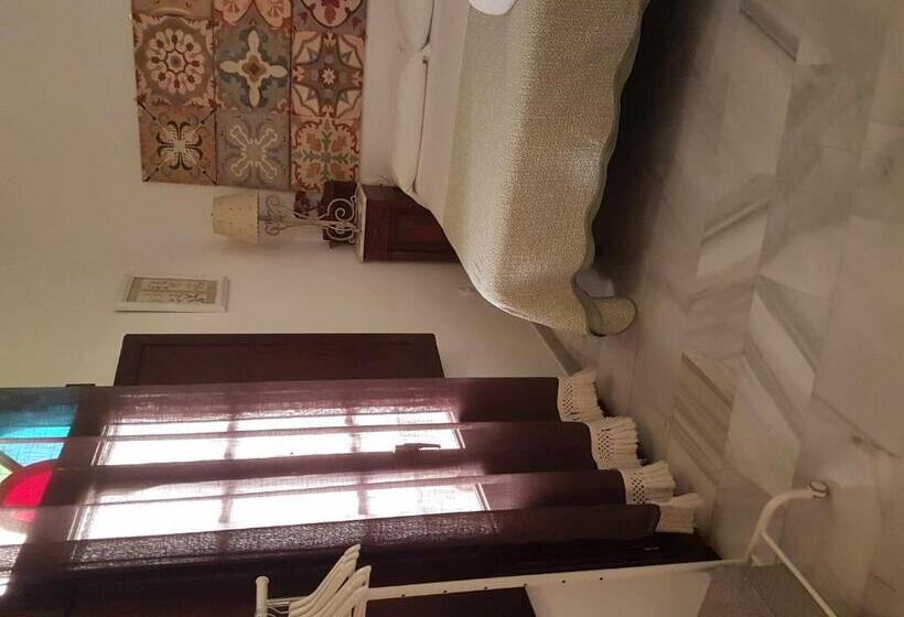 اتاق استاندارد, Hostel Mayflowers