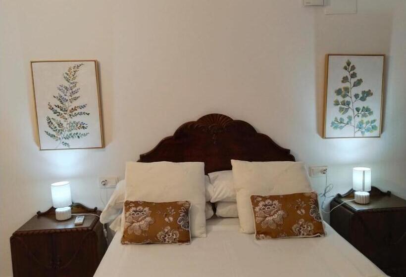 اتاق لوکس, Hostel Mayflowers