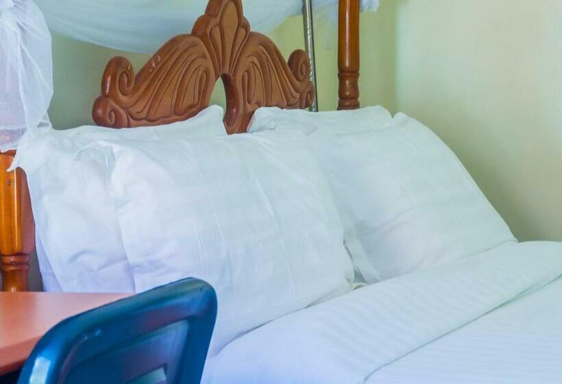اتاق لوکس, Sandton Hotel Kasese