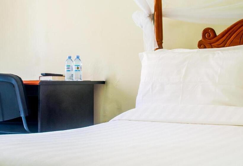 اتاق لوکس, Sandton Hotel Kasese