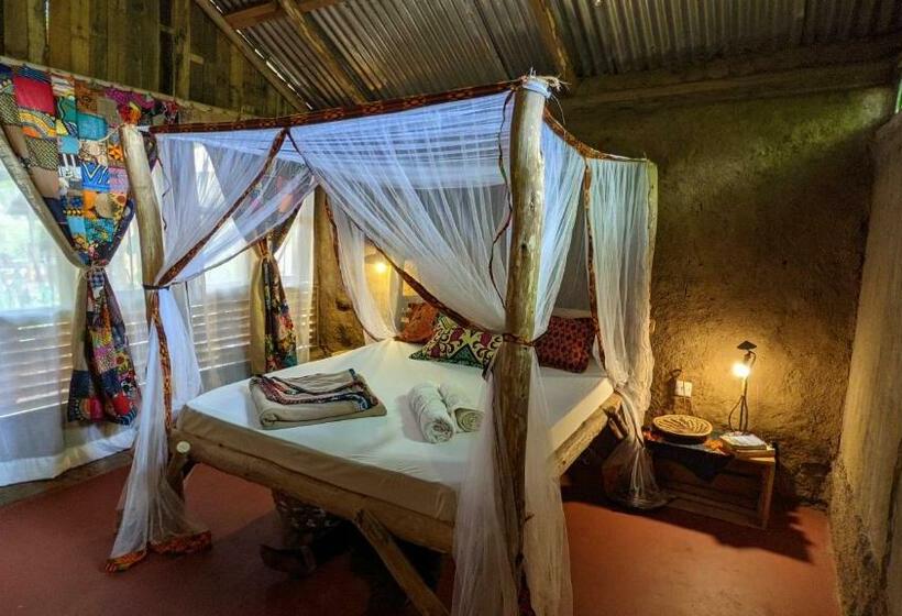 Бунгало Стандарт Вид на Сад, Backyard Hostel