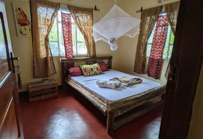 デラックスルーム, Backyard Hostel