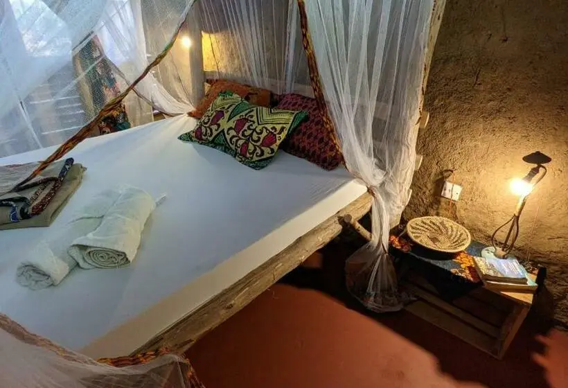 ガーデンビューのスタンダードバンガロー, Backyard Hostel