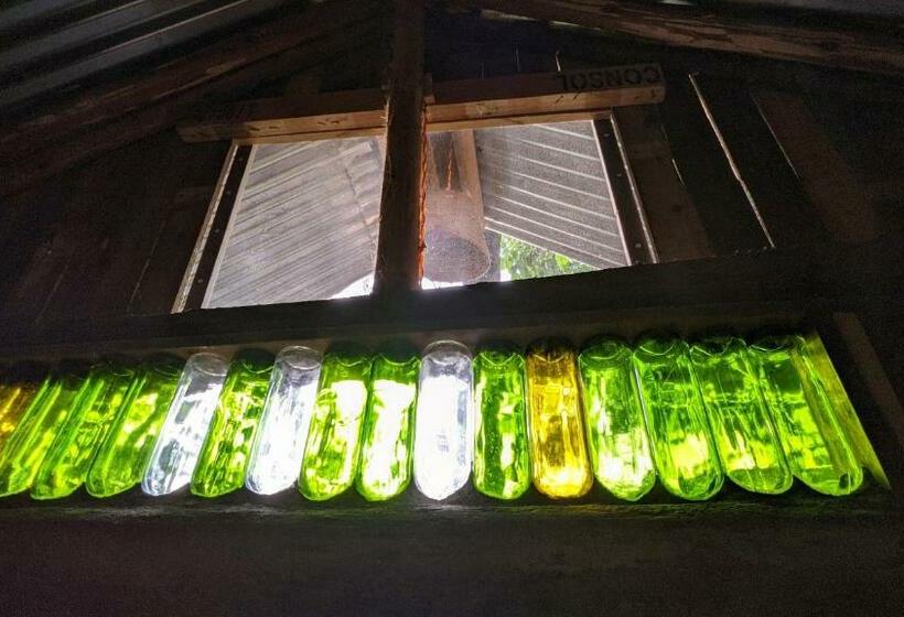 Бунгало Стандарт Вид на Сад, Backyard Hostel