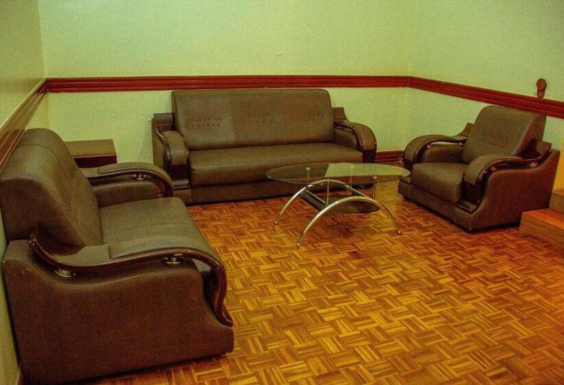 سوییت اجرایی, The Charity Hotel International