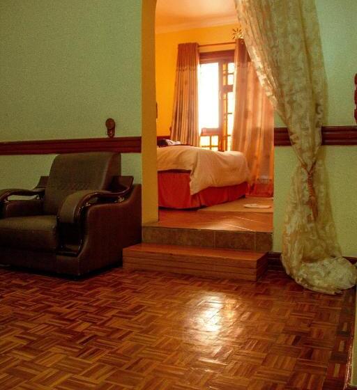 سوییت اجرایی, The Charity Hotel International