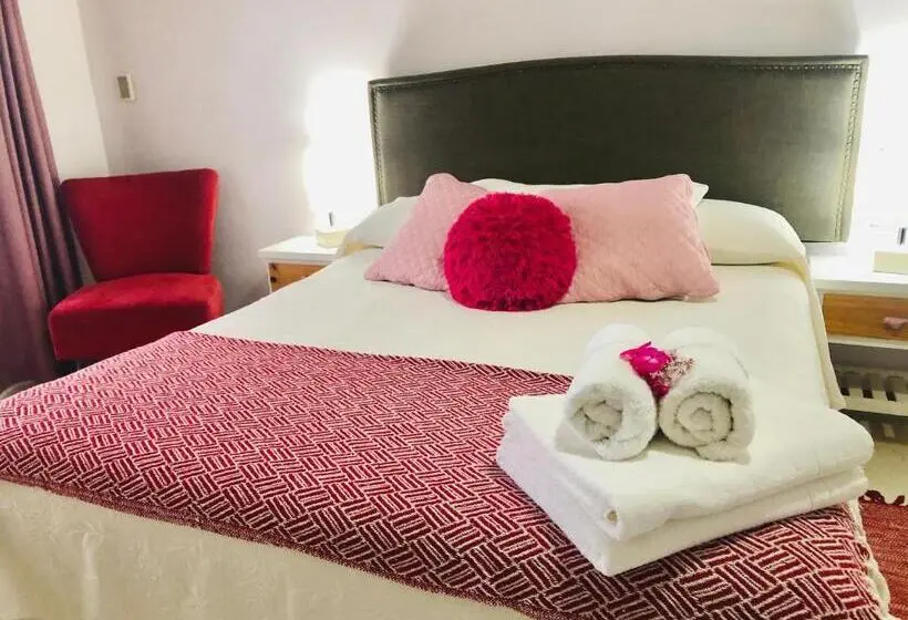 اتاق لوکس, Unique Hotel & Suites