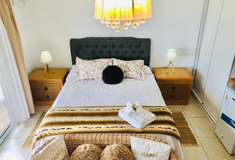 Четырехместный номер Премиум, Unique Hotel & Suites