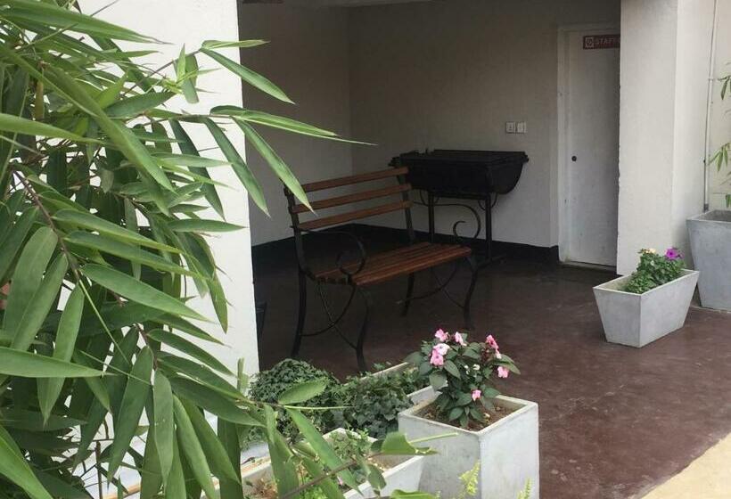 Standard Room, Barcode Residencies   Nuwara Eliya