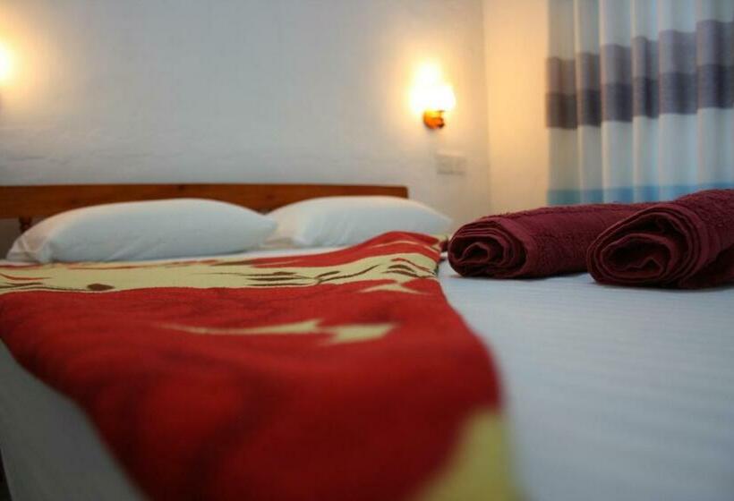 디럭스 룸, Eco Salient View