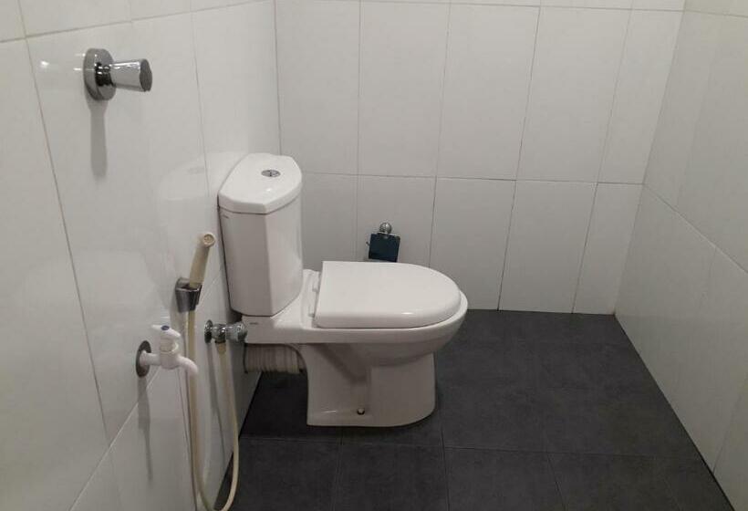 חדר סטנדרט נוף לגינה, Golden Rainbow Guest House