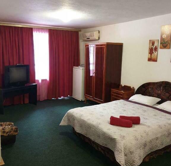 Comfort room with balcony, Mini Hotel Vesna